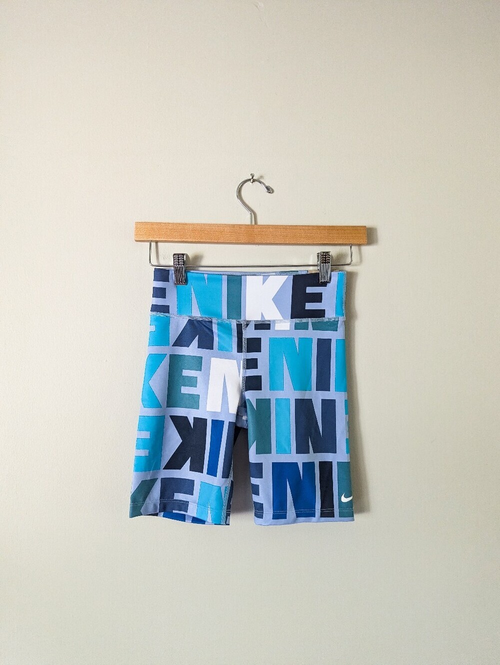 Girls M (10-12) Blue Nike Dri Fit Bike Shorts